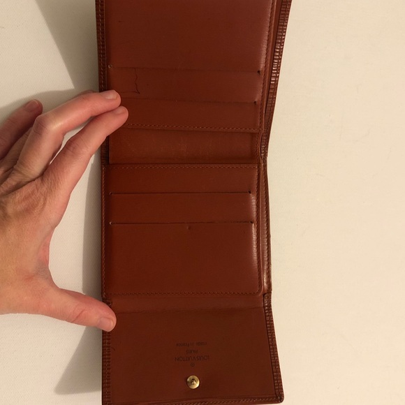 Authentic LV wallet - Picture 14 of 16